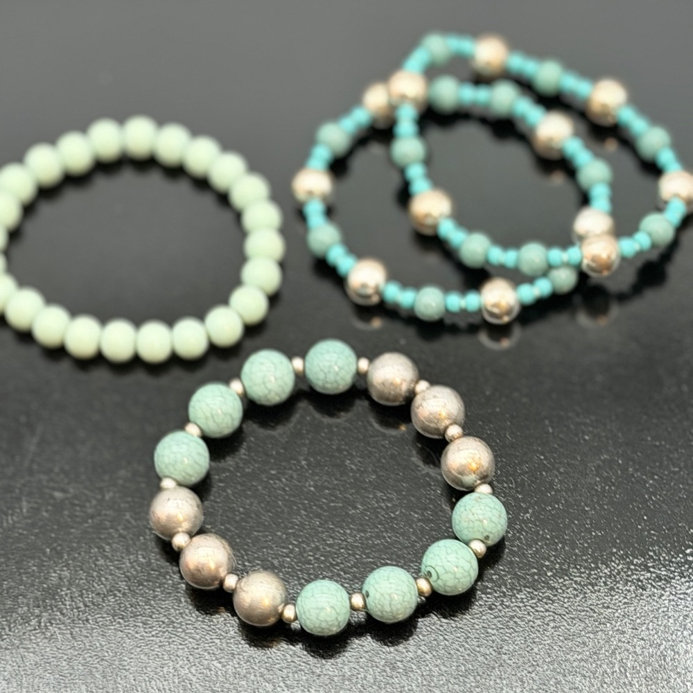 Set of 4 Turquoise and Silver Tone Beaded‎ Stretch Bracelets Bohemian Style
